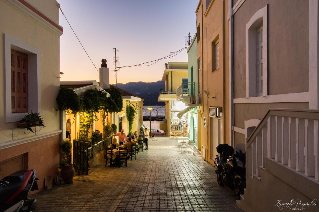 Pier Apartments Karpathos Town  Exterior photo